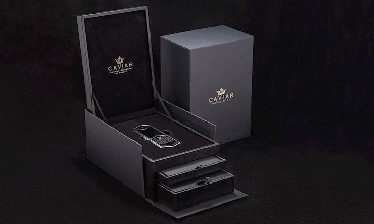 Ấn tượng chế tác Nokia 6500 phiên bản Thần kiếm Viking giá ngàn USD từ Caviar