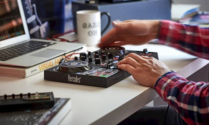 Làm DJ cực dễ với công nghệ trí tuệ nhân tạo trên Impulse 200, hàng chất giá hời chỉ 100 USD