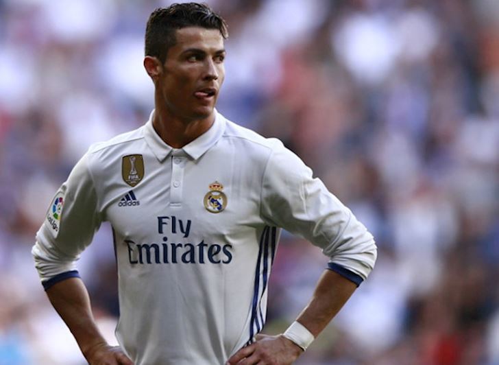 Real Madrid phũ phàng xóa sạch công trạng của Ronaldo trên mạng xã hội