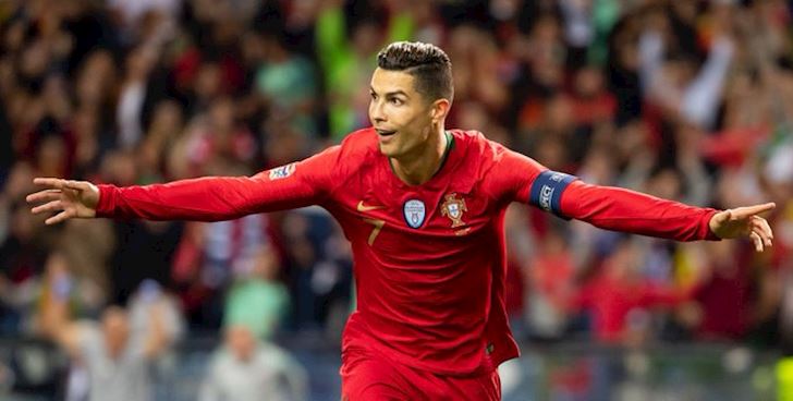 Ronaldo lập siêu phẩm, Bồ Đào Nha nhẹ nhàng vượt qua tí hon