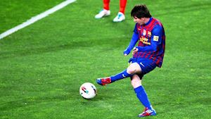 Video Clip: Những kỹ thuật chuyền bóng chỉ có Lionel Messi mới thực hiện được