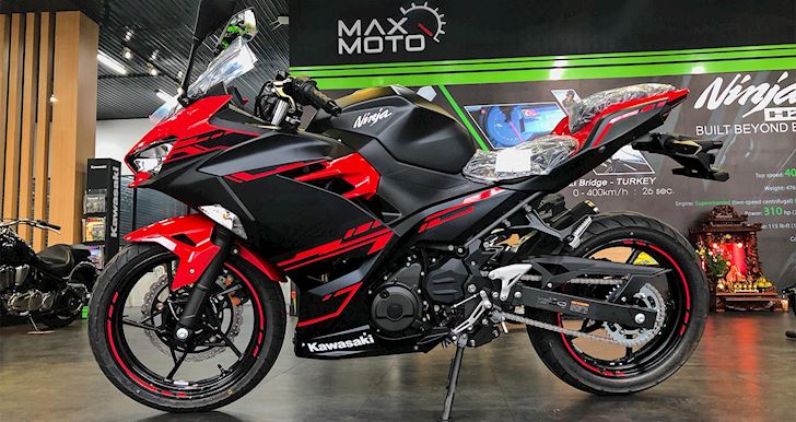 Chọn Kawasaki Ninja 400 2019 hay Honda CBR500R 2019