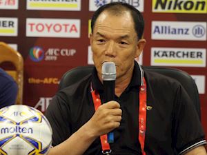 Video clip: HLV SC April 25 thừa nhận dùng lối chơi phòng ngự tiêu cực để vượt qua Hà Nội FC