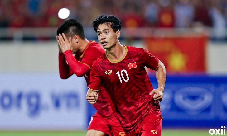 TRỰC TIẾP Việt Nam vs UAE (1-0, hiệp 2): Công Phượng chơi loay hoay