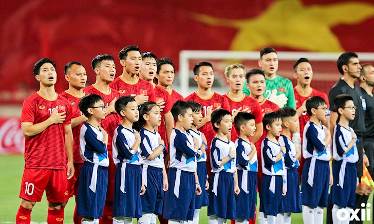 Đội hình Việt Nam đấu UAE: Chờ duyên Công Phượng