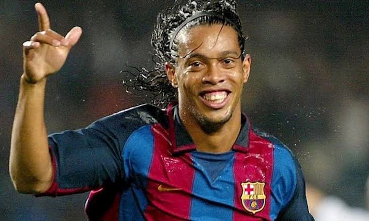Cưới một lúc hai vợ, 'làm chuyện ấy' 5 tiếng: Những giai thoại điên rồ về Ronaldinho
