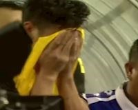 CLIP: Cầu thủ U23 Brunei bật khóc sau khi chơi xấu Quang Hải
