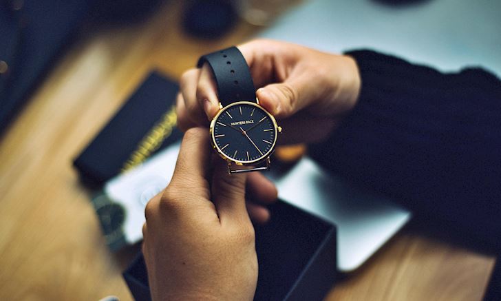 Đàn ông thông minh nên mua đồng hồ bao nhiêu tiền là đủ?