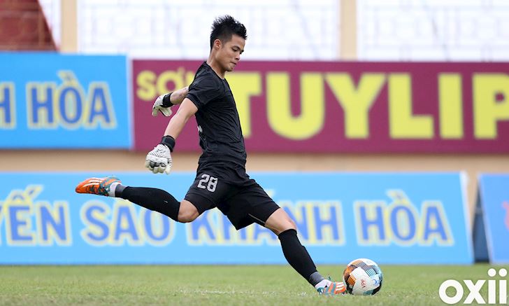 Cựu thủ môn U23 Việt Nam giúp An Giang hạ gục đội hạng 3 V.League