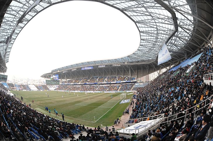 Không ra sân, Công Phượng vẫn giúp Incheon United lập kỷ lục khó tin 1