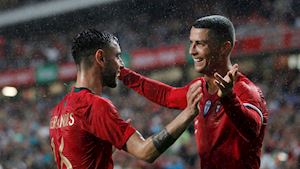 'Thánh sút phạt' đàn em Ronaldo hẹn ngày ra mắt Man Utd