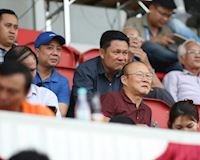 CLIP: Những pha xử lý hớ hênh khiến thủ môn số 2 tuyển U22 Việt Nam mất điểm với thầy Park