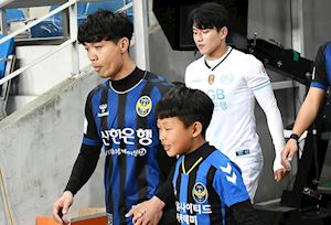 Vắng tiền đạo số 1, Incheon United trông cả vào Công Phượng