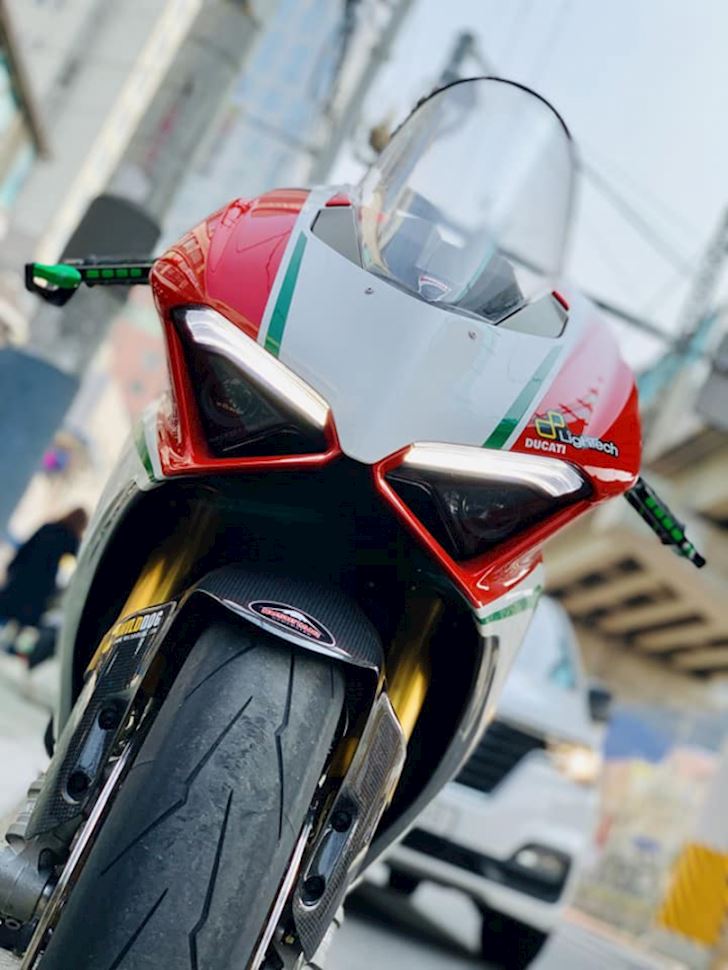 Chi tiết Ducati Panigale V4 S 2020 giá gần 1 tỷ đồng tại Việt Nam  Xe máy