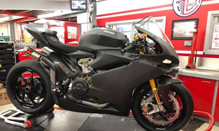 Bản độ khủng của siêu mô tô Ducati 1299 Superleggera giá hơn 2 tỷ