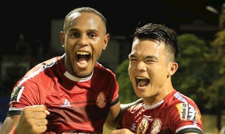 Bảng xếp hạng V.League mới nhất sau 10 vòng đấu: Hà Nội FC bám sát CLB TP.HCM