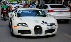 Siêu xe Bugatti Veyron của ông Đặng Lê Nguyên Vũ bất ngờ tái xuất