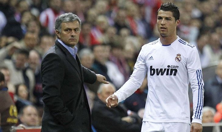 Bóng đá quốc tế ngày 21/5: Ronaldo mời Mourinho về dẫn dắt Juventus