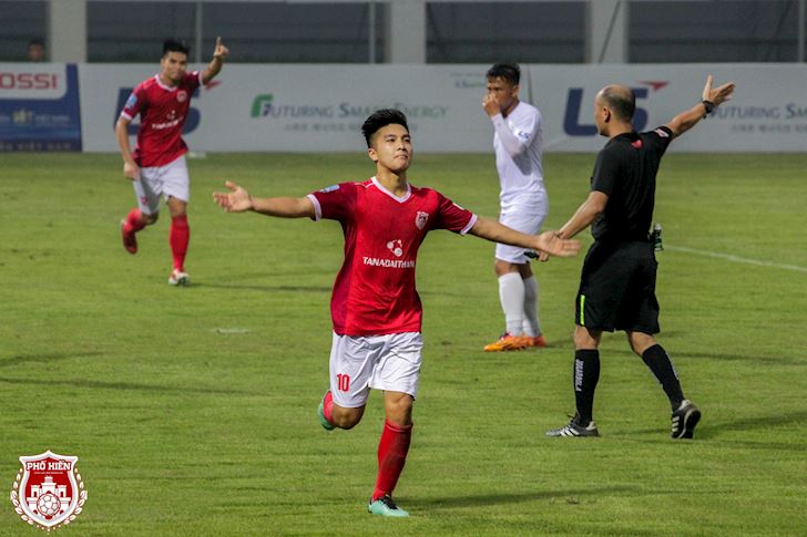 Martin Lo có đúng tuổi để lên U23 Việt Nam?