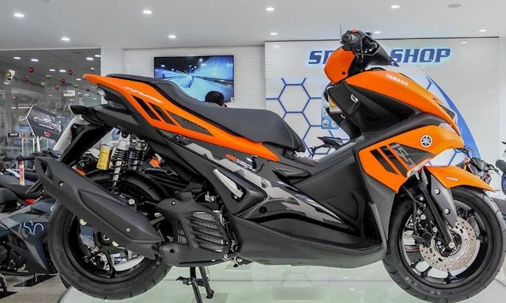 Bảng giá xe máy Yamaha NVX tháng 10/2019 mới nhất