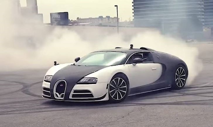 Màn đốt lốp tốn hơn 3 tỷ của siêu xe Bugatti Veyron