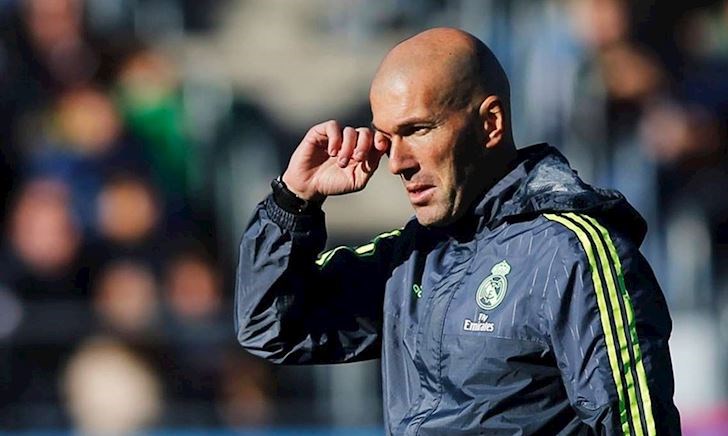 Bị Zidane trở mặt, 'hàng thải' đòi làm loạn Real