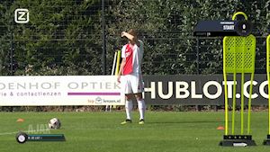 Video Clip: De Ligt so tài đá phạt với Frenkie De Jong và cái kết