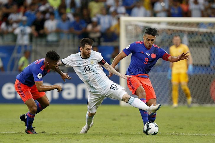 Nhan-dinh-Argentina-vs-Paraguay-Ap-nang-ngan-can-cua-Messi-anh-1
