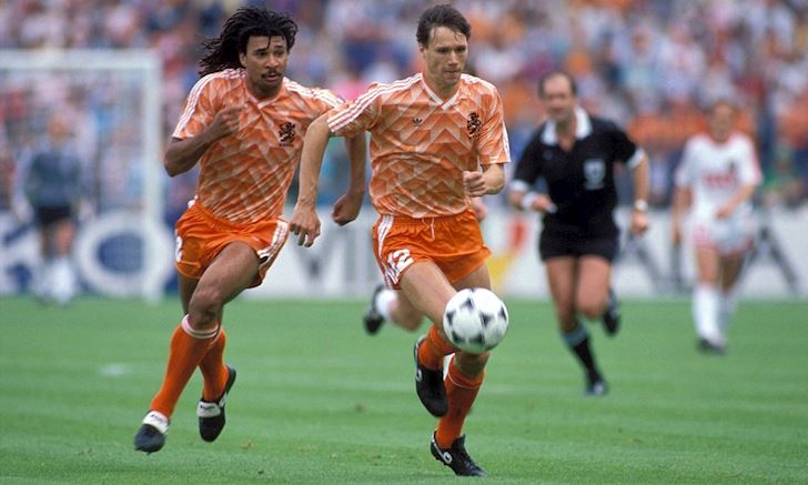 Video Clip: Van Basten và cú volley thế kỉ ở Euro 1988