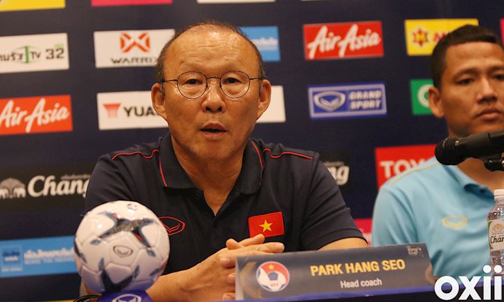 Chung kết King's Cup 2019: Đội tuyển Việt Nam giữ chân cầu thủ hơn vô địch giải giao hữu