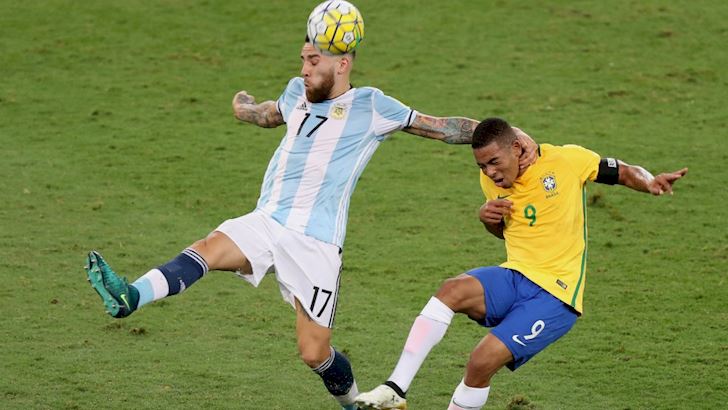 5-man-do-suc-ca-nhan-dang-xem-tran-brazil-vs-argentina anh 2