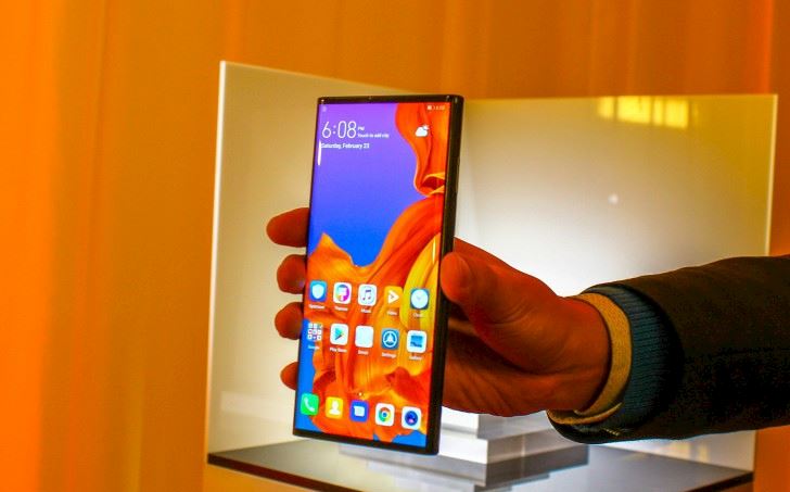 Huawei Mate X hoãn ra mắt, hãng nói nó ‘chưa sẵn sàng’?