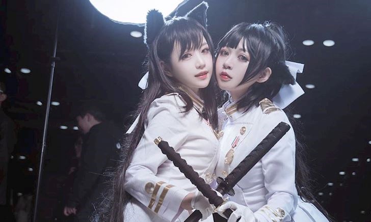 Gục ngã dưới lưỡi kiếm của hai nàng tiên nữ Atago trong bộ cosplay Kantai Collection