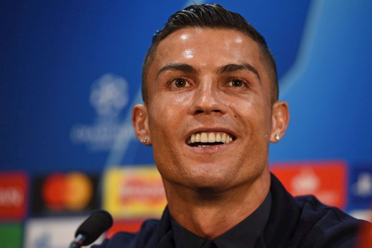 Ronaldo động đến 'nỗi đau 1 tỷ euro' của Barca