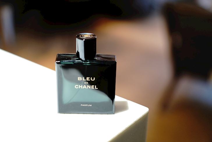 Review Bleu de Chanel Mui nuoc hoa moi nguoi dan ong deu muon thu mot lan trong doi
