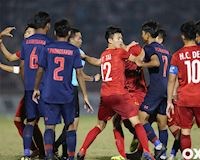 Video clip: Phạm lỗi thô bạo, cầu thủ Thái còn gây sự với U18 Việt Nam