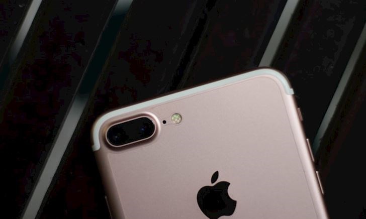 Apple bị kiện với cáo buộc ăn cắp công nghệ sử dụng cho camera kép trên iPhone
