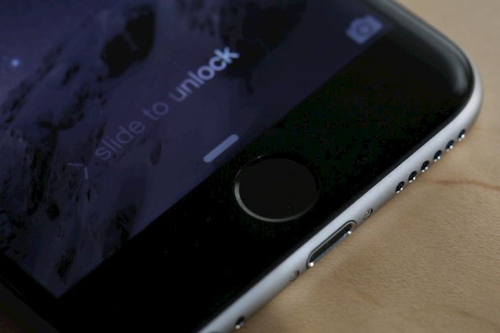 Apple khoa pin iPhone neu nguoi dung thay do lo 3