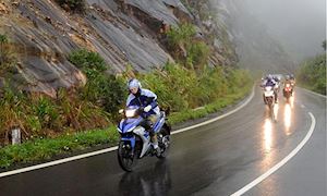 Đi tour mùa mưa, biker cần lưu ý gì để chạy xe an toàn - Touring Skills #6