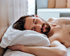 Đàn ông ngủ "thả rông" thường sống hạnh phúc hơn - Đúng hay sai?