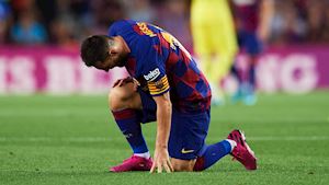 Messi chịu thêm bi kịch trong ngày Barca hạ Villarreal