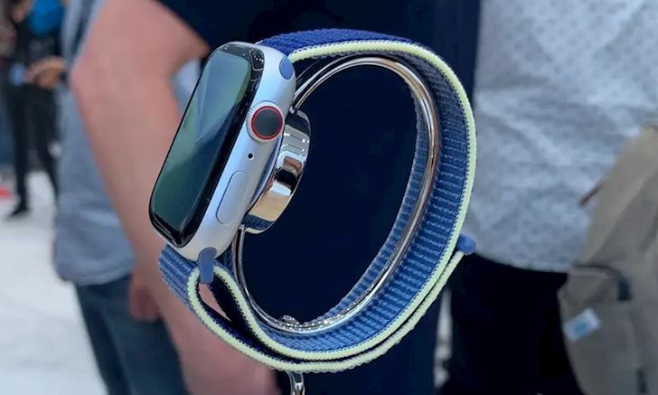 Dong ho Apple Watch Series 5 gia bao nhieu o cac nuoc khac nhau 1