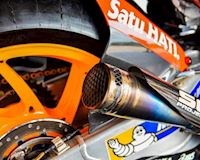 Ống pô Honda RC213V của Marc Marquez được bán với giá 73 triệu đồng