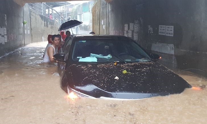 Xác định một chiếc ô tô đã từng bị ngập nước 'không dễ cũng chẳng khó'