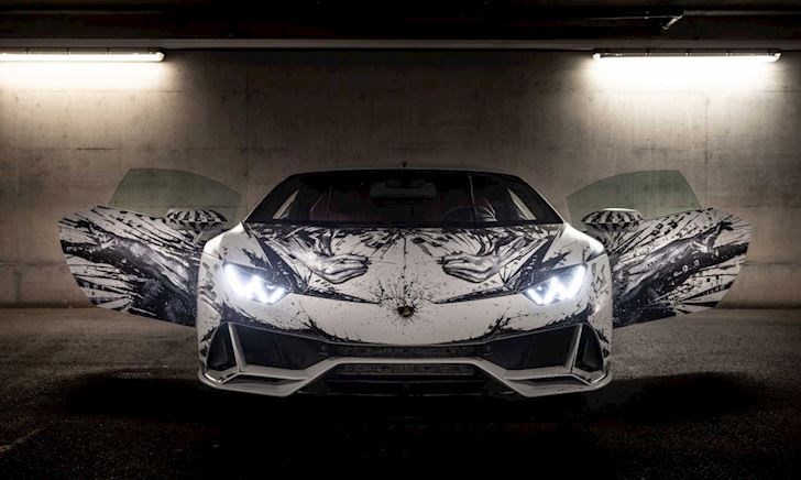 Siêu xe Lamborghini Huracan Evo đặc biệt được vẽ bằng ngón tay