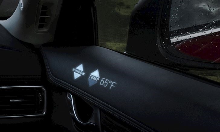 Mazda phát triển công nghệ nút bấm bằng hình ảnh 3D