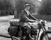 Huyền thoại nữ Winifred Wells với chiếc mô tô vòng quanh nước Úc
