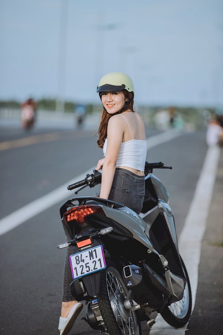 Honda Vario Đọ Dáng Tự Nhiên Cùng Các Hotgirl Có 'Tâm Hồn To Đẹp'