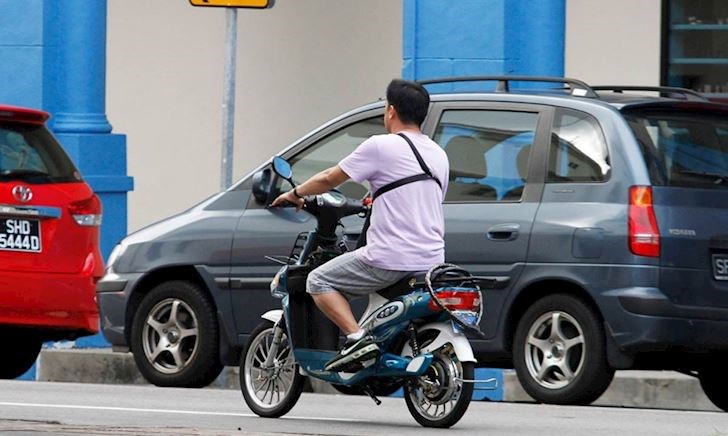 Singapore đang đề xuất phạt tù cả người đi xe đạp điện không thi lý thuyết