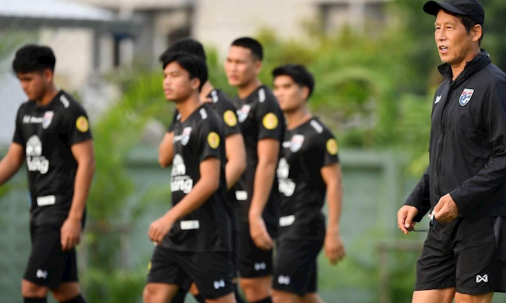Tuyển Thái lấy thịt đè người, dẫn 41 cầu thủ sang UAE đấu Việt Nam